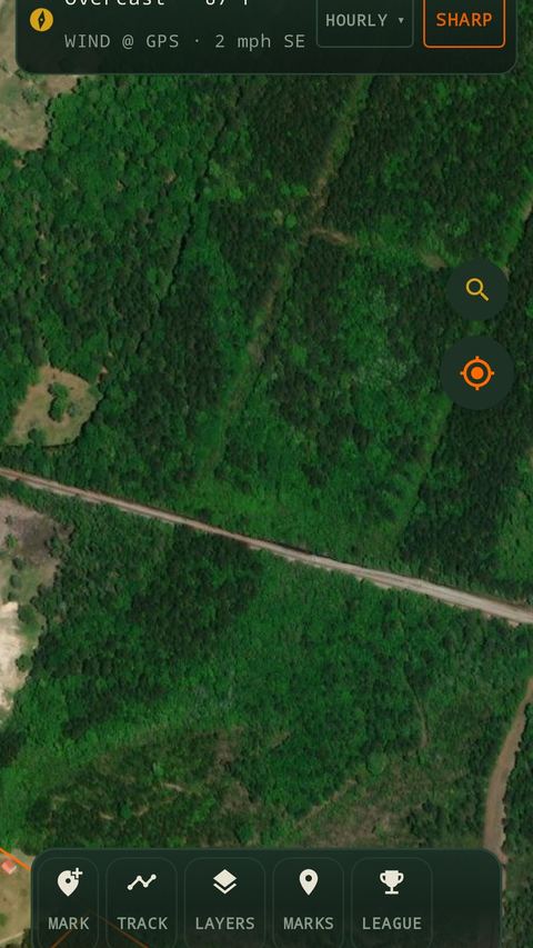 Your World Hunt screenshot: Hunt map with GPS, wind and your marks